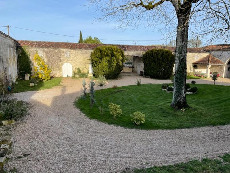 Chateau De * Varaize